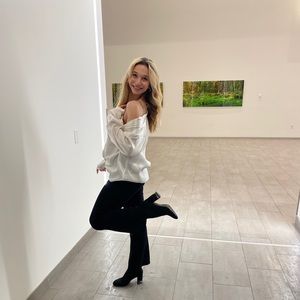 Meet your Posher, Ava